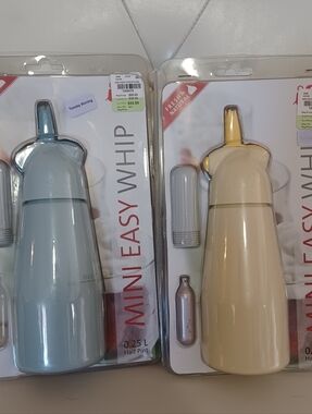 Set of 2 iSi Mini Easy Whip Cream Whippers - 0.25L - Pastel Blue & Yellow